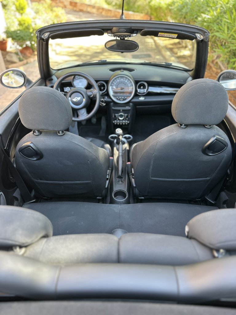 Mini 1.2016 Cabrio Cooper 25.000 km unfallfrei 1 Hand spanische Zulassung weiß