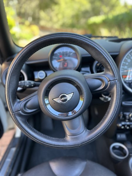 Mini 1.2016 Cabrio Cooper 25.000 km unfallfrei 1 Hand spanische Zulassung weiß