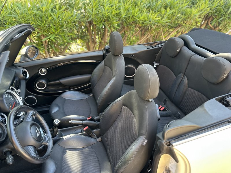Mini 1.2016 Cabrio Cooper 25.000 km unfallfrei 1 Hand spanische Zulassung weiß