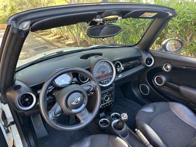 Mini 1.2016 Cabrio Cooper 25.000 km unfallfrei 1 Hand spanische Zulassung weiß