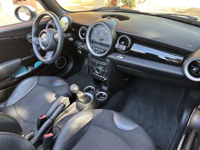 Mini 1.2016 Cabrio Cooper 25.000 km unfallfrei 1 Hand spanische Zulassung weiß