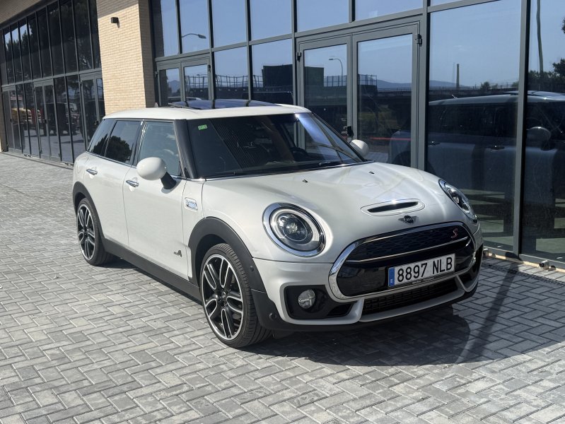 Mini Cooper Clubman S - Allrad - Leder - Panoramadach