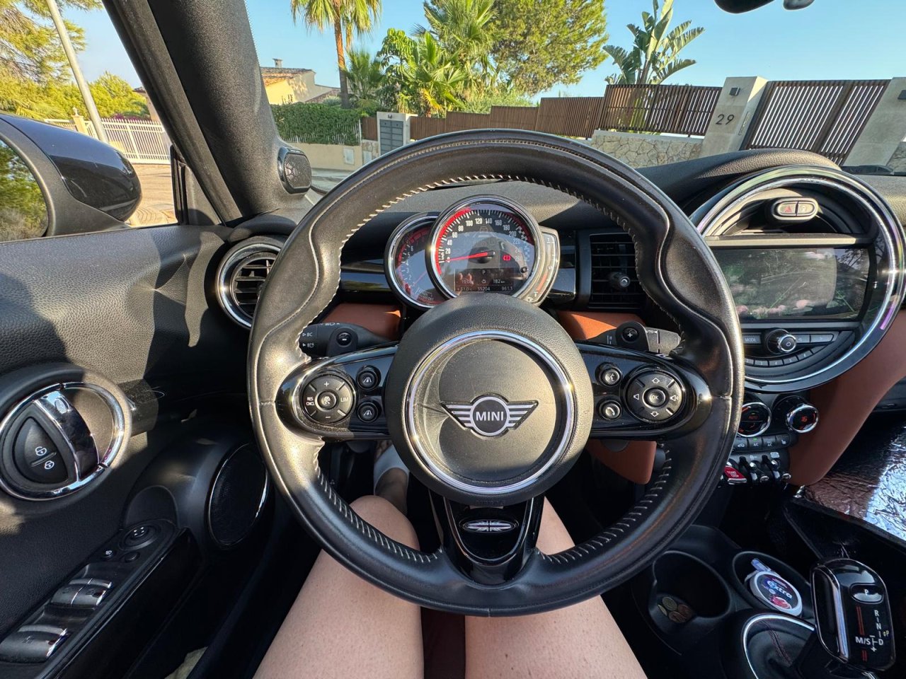MINI JOHN COOPER WORKS CONVERTIBLE - 35,000 km - Fully equipped