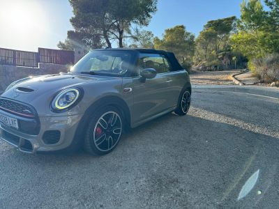 MINI JOHN COOPER WORKS CONVERTIBLE - 35,000 km - Fully equipped