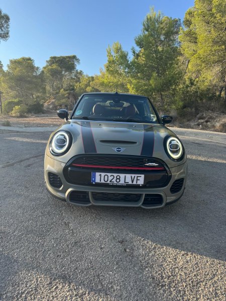 MINI JOHN COOPER WORKS CONVERTIBLE - 35,000 km - Fully equipped