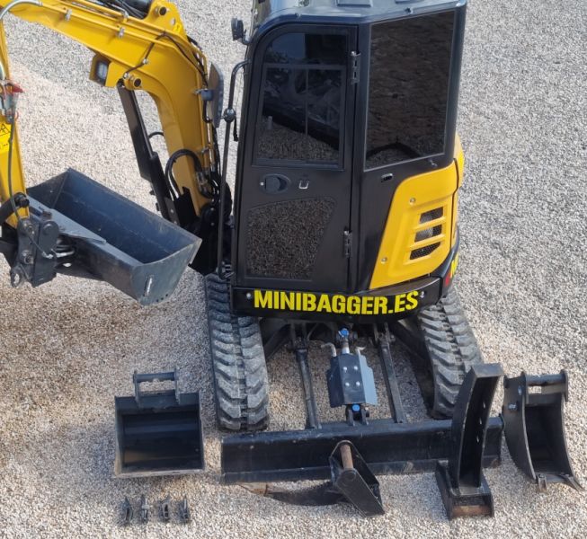 Mini excavator # Telescopic loader & trailer - Rental