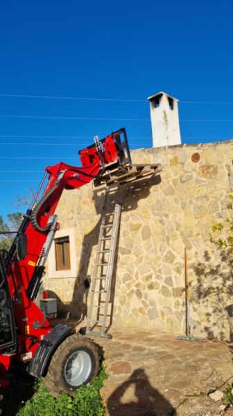 Mini excavator # Telescopic loader & trailer - Rental