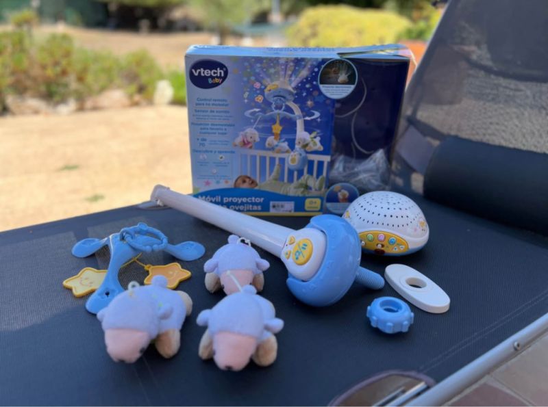 Mobile for baby to fall asleep with light and music VTech