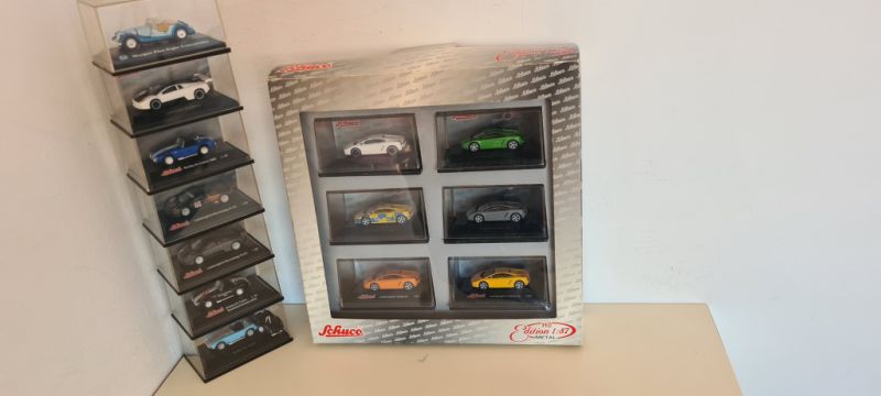 Modellautos abzugeben