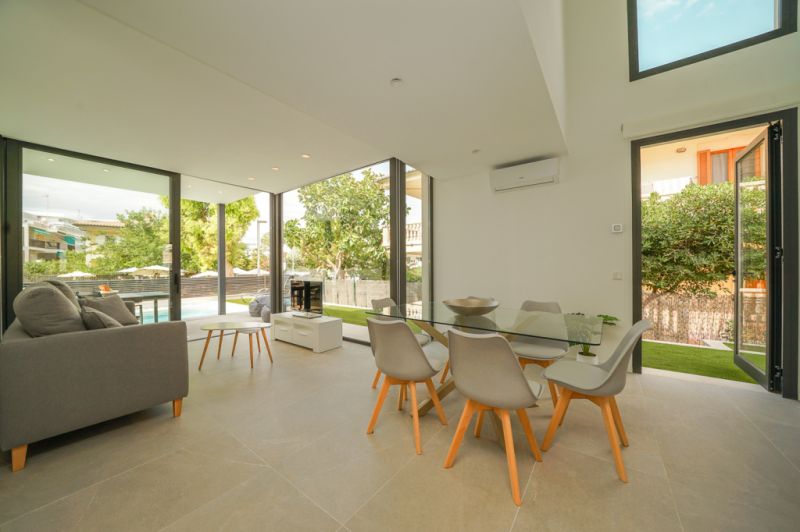 Modern semi-detached second line Puerto Alcudia