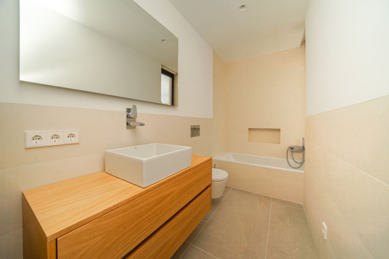 Modern semi-detached second line Puerto Alcudia