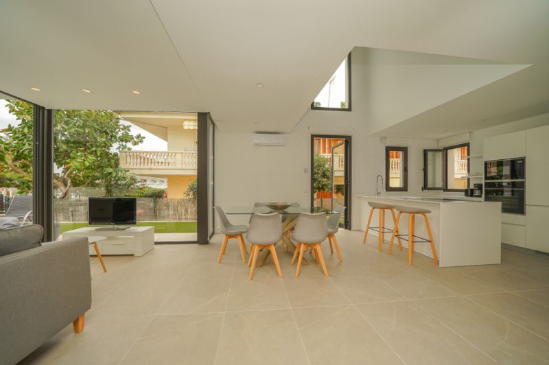 Modern semi-detached second line Puerto Alcudia