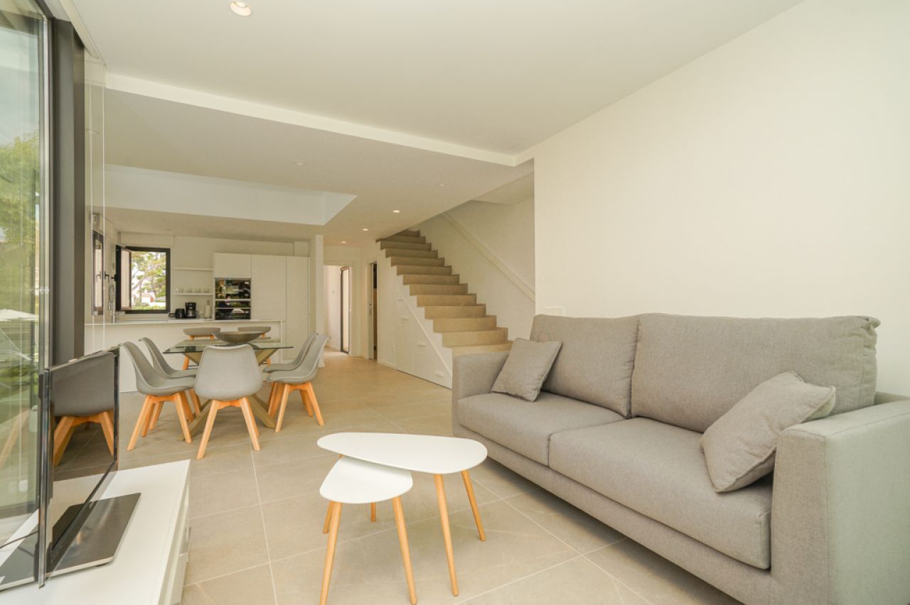 Modern semi-detached second line Puerto Alcudia