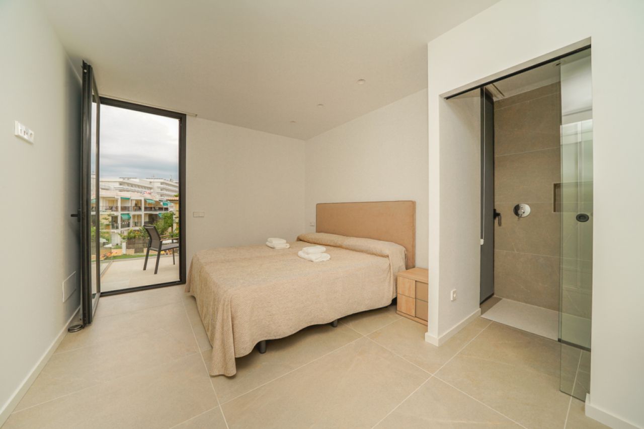 Modern semi-detached second line Puerto Alcudia