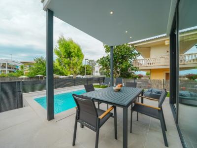 Modern semi-detached second line Puerto Alcudia