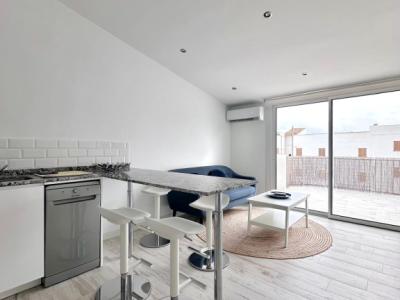 Modern bright attic apartment in S´Illot