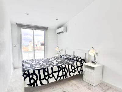 Modern bright attic apartment in S´Illot