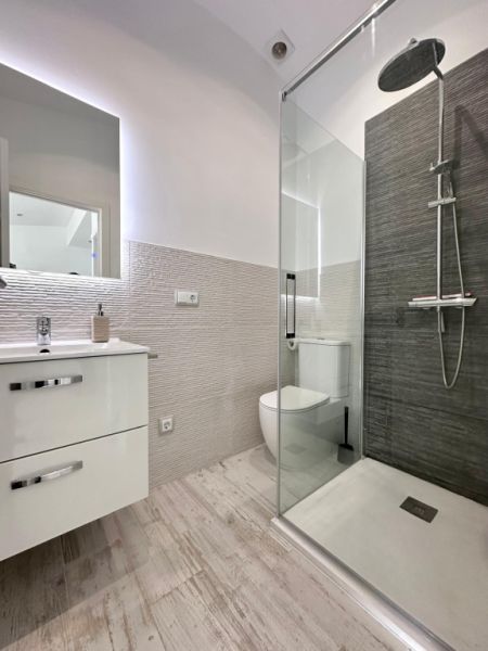 Modern bright attic apartment in S´Illot