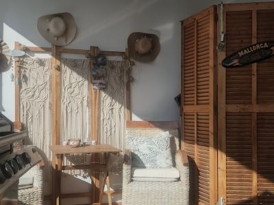 Moderne, smarte 3-Zi. Wohnung in gepflegter Anlage. Riesiger Pool, Tennis, Padel, BBC, Parkplatz