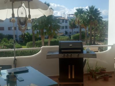 Moderne, smarte 3-Zi. Wohnung in gepflegter Anlage. Riesiger Pool, Tennis, Padel, BBC, Parkplatz