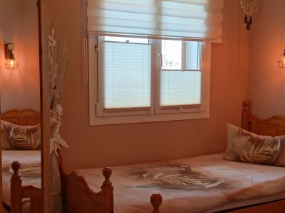 Moderne, smarte 3-Zi. Wohnung in gepflegter Anlage. Riesiger Pool, Tennis, Padel, BBC, Parkplatz
