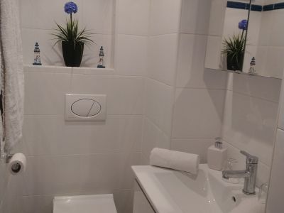 Moderne, smarte 3-Zi. Wohnung in gepflegter Anlage. Riesiger Pool, Tennis, Padel, BBC, Parkplatz