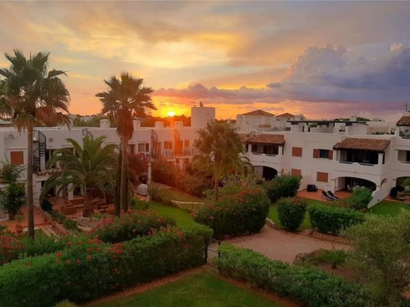 Moderne, smarte 3-Zi. Wohnung in gepflegter Anlage. Riesiger Pool, Tennis, Padel, BBC, Parkplatz