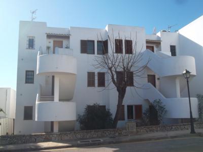 Modern and bright ground floor apartment with communal pool in Cala Dor -- AP 33 VK