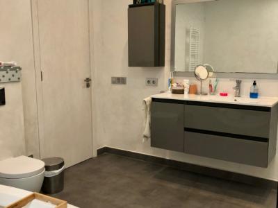 Modernes 3-stöckiges Haus mit Swimmingpool in der Stadt Cas Concos, Mallorca, Juni und Juli 2025