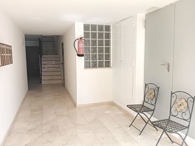 Modernes Apartment an der Küste von Cala Llombards -- AP 420 VK