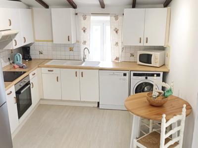 Modernes Apartment mit Pool und NK inklusive bei Arta --- AP 248