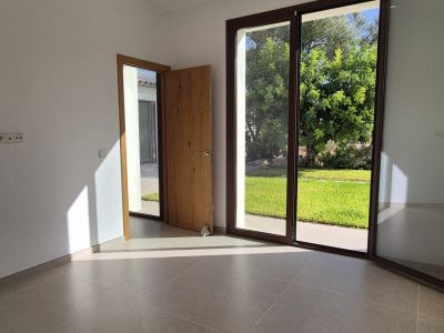 Modernes Landhaus im Bauhaus-Stil in Sant Llorenç, Langzeitmiete