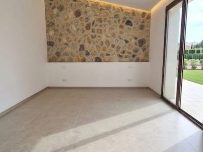 Modernes Landhaus im Bauhaus-Stil in Sant Llorenç, Langzeitmiete