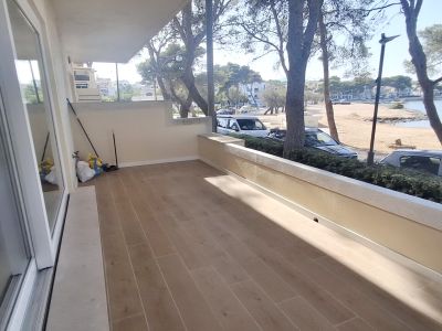 Modernes, möbliertes Parterreapartment in 1. Buchtlinie von Porto Colom - AP 100
