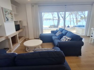 Modernes, möbliertes Parterreapartment in 1. Buchtlinie von Porto Colom - AP 100