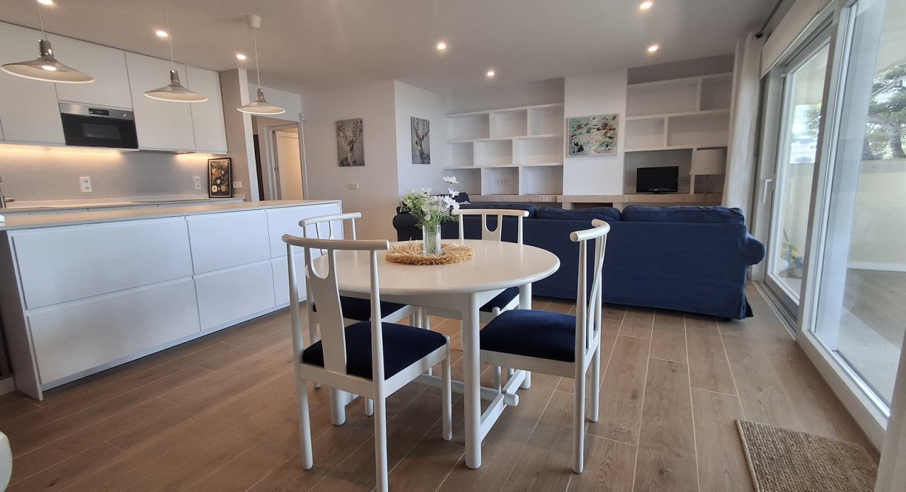 Modernes, möbliertes Parterreapartment in 1. Buchtlinie von Porto Colom - AP 100