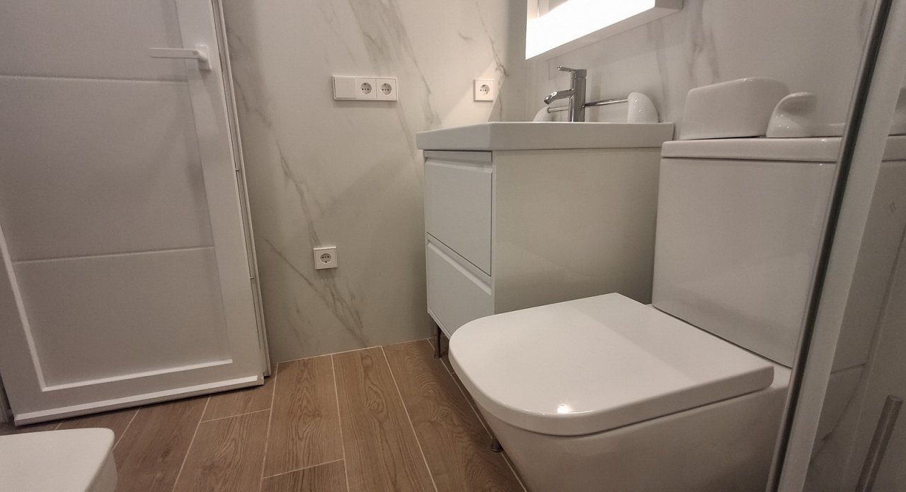 Modernes, möbliertes Parterreapartment in 1. Buchtlinie von Porto Colom - AP 100