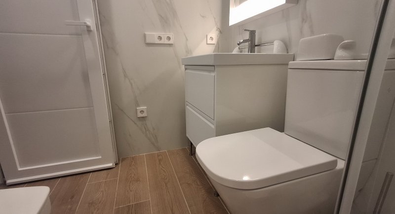 Modernes, möbliertes Parterreapartment in 1. Buchtlinie von Porto Colom - AP 100