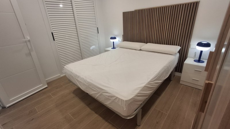 Modernes, möbliertes Parterreapartment in 1. Buchtlinie von Porto Colom - AP 100