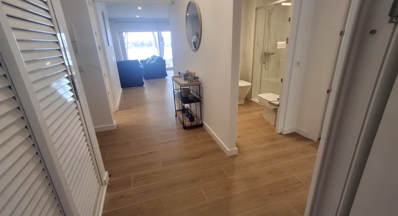 Modernes, möbliertes Parterreapartment in 1. Buchtlinie von Porto Colom - AP 100