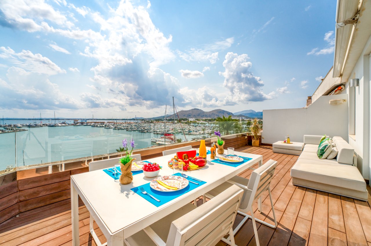 Modernes Penthouse Appartment in 1. Hafenlinie in Alcudia