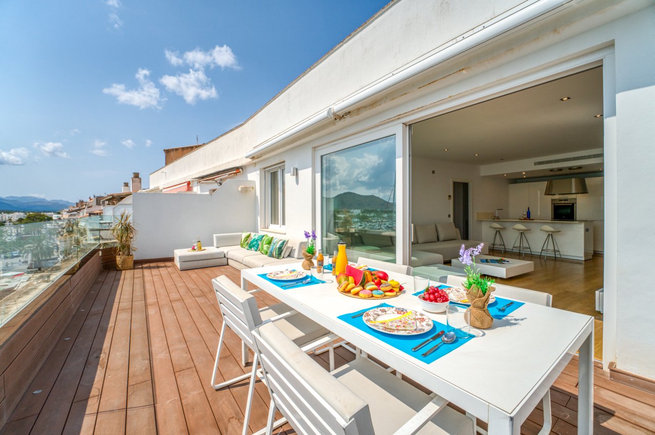Modernes Penthouse Appartment in 1. Hafenlinie in Alcudia