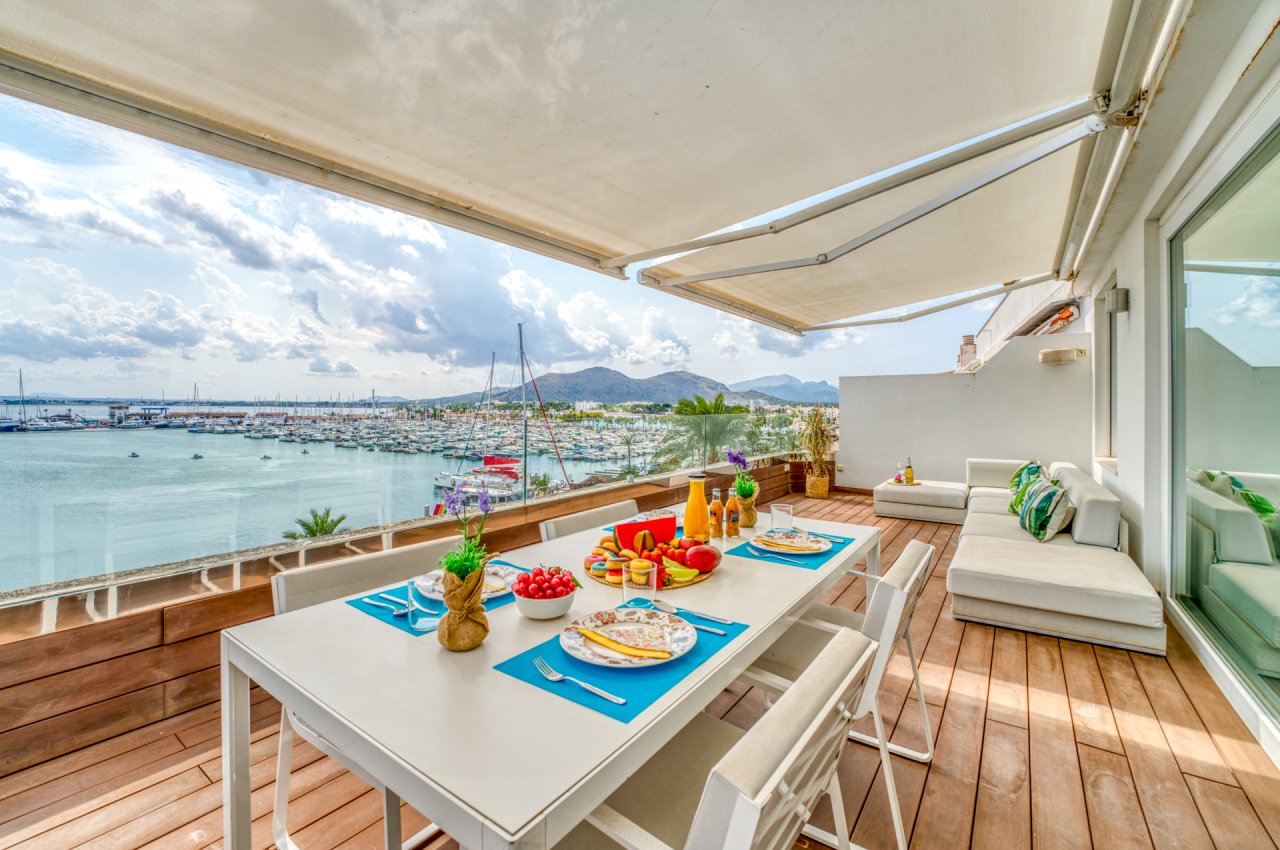 Modernes Penthouse Appartment in 1. Hafenlinie in Alcudia