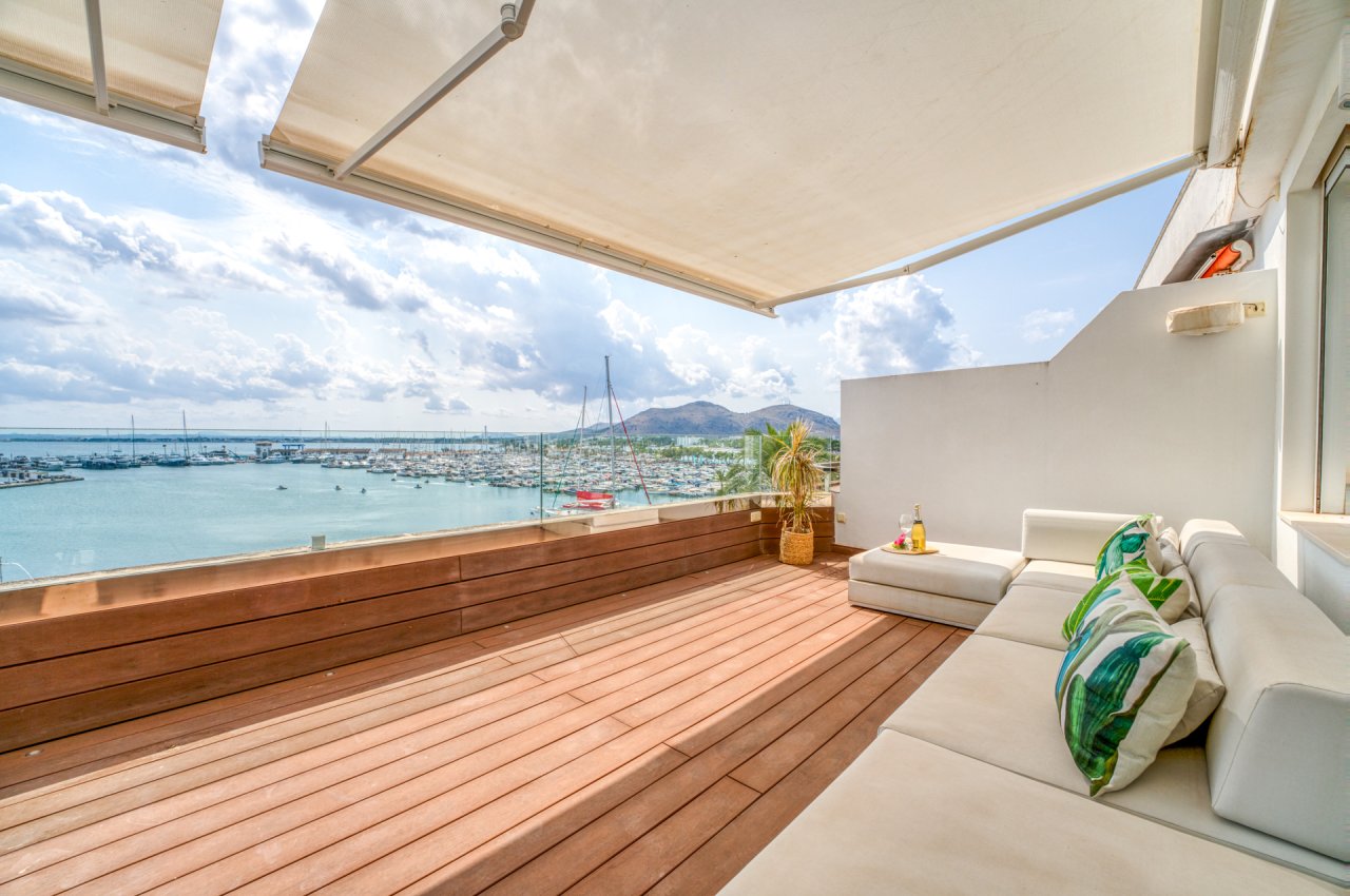Modernes Penthouse Appartment in 1. Hafenlinie in Alcudia