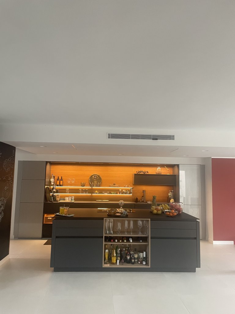 Modern townhouse with roof terrace & pool near Palma