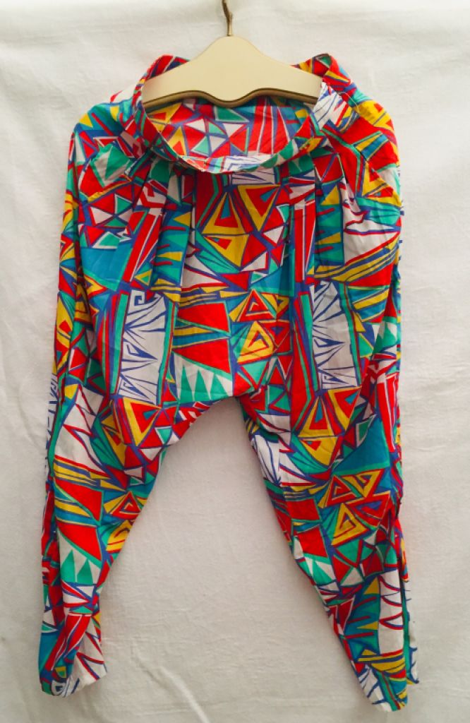 Lote de ropa de moda aprox. 150 piezas, talla M/L/XL/XXL, bisutería divertida, zapatos, bolsos,