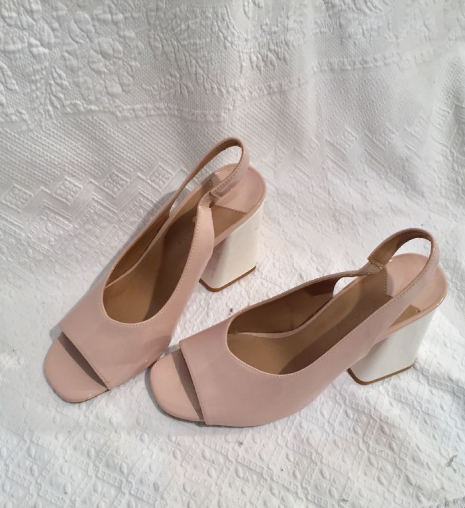 Lote de ropa de moda aprox. 150 piezas, talla M/L/XL/XXL, bisutería divertida, zapatos, bolsos,