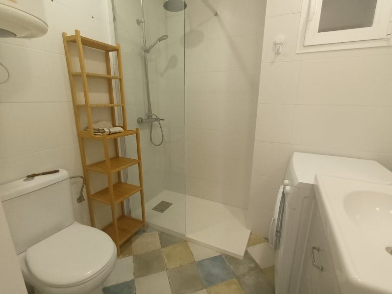 Furnished ground-floor apartment with terrace and AC; fireplace in Colonia St Jordi .-.. AP 160