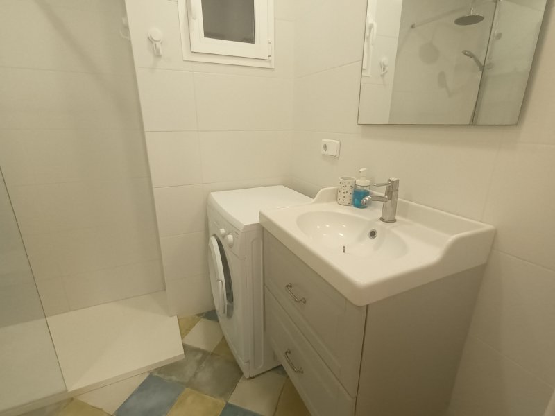 Furnished ground-floor apartment with terrace and AC; fireplace in Colonia St Jordi .-.. AP 160