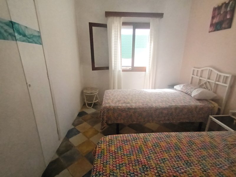 Furnished ground-floor apartment with terrace and AC; fireplace in Colonia St Jordi .-.. AP 160